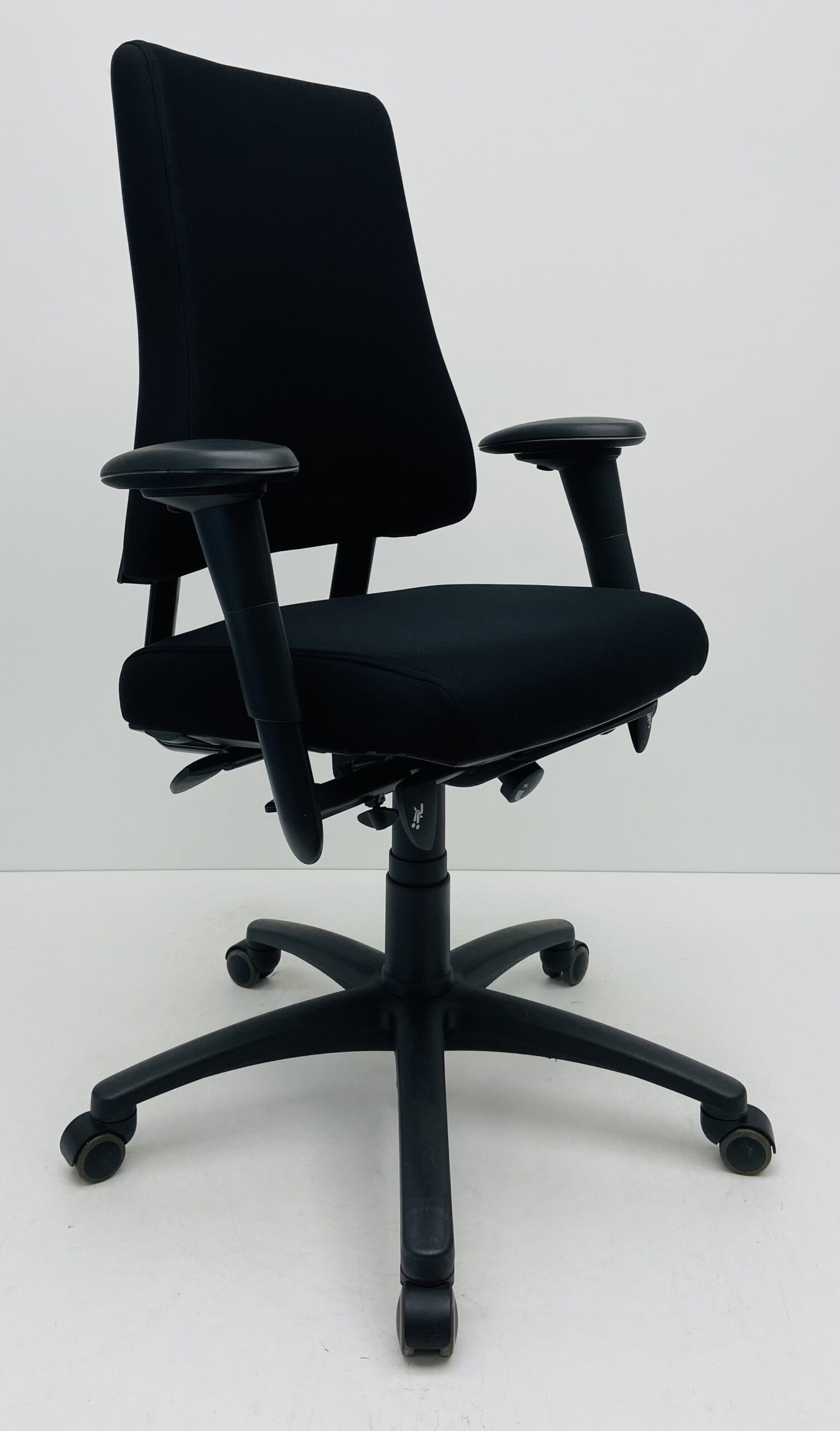 Bureaustoel BMA Axia Pro extra hoge rug zwart nieuwe stof