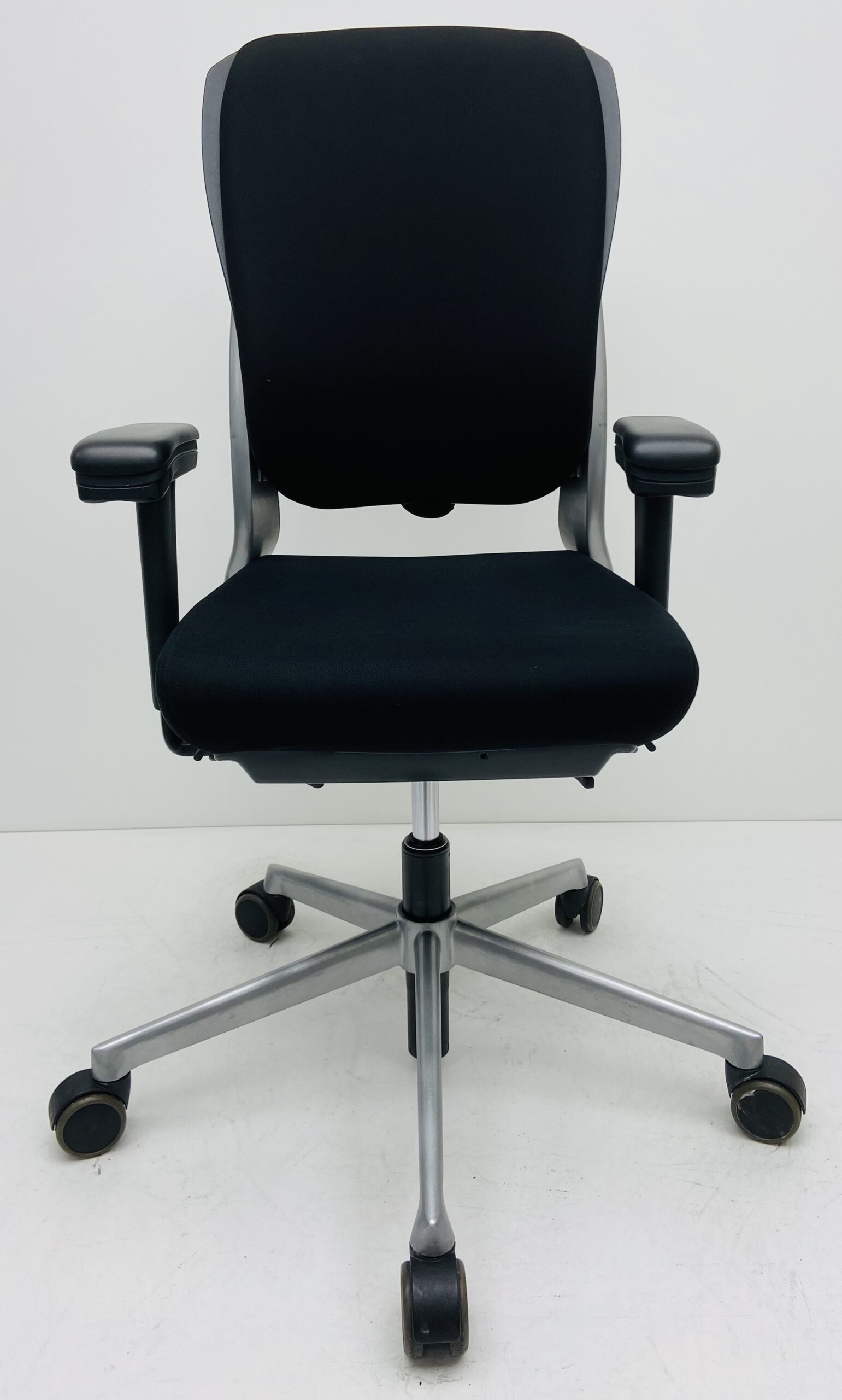 Bureaustoel Ahrend 230 extra hoge rug nieuwe stof met lendensteun