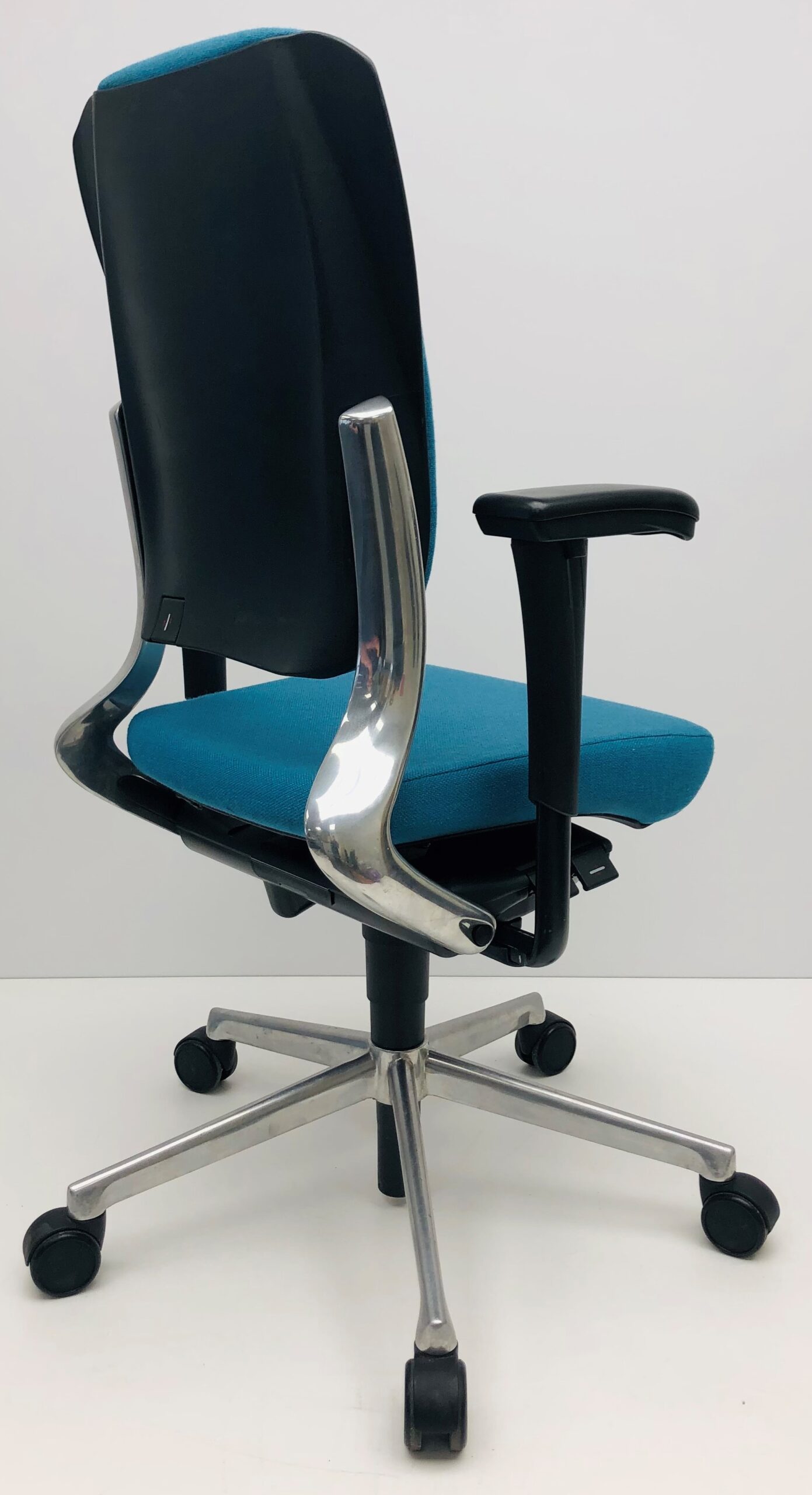 Bureaustoel Ahrend 230 extra hoge rug licht blauw