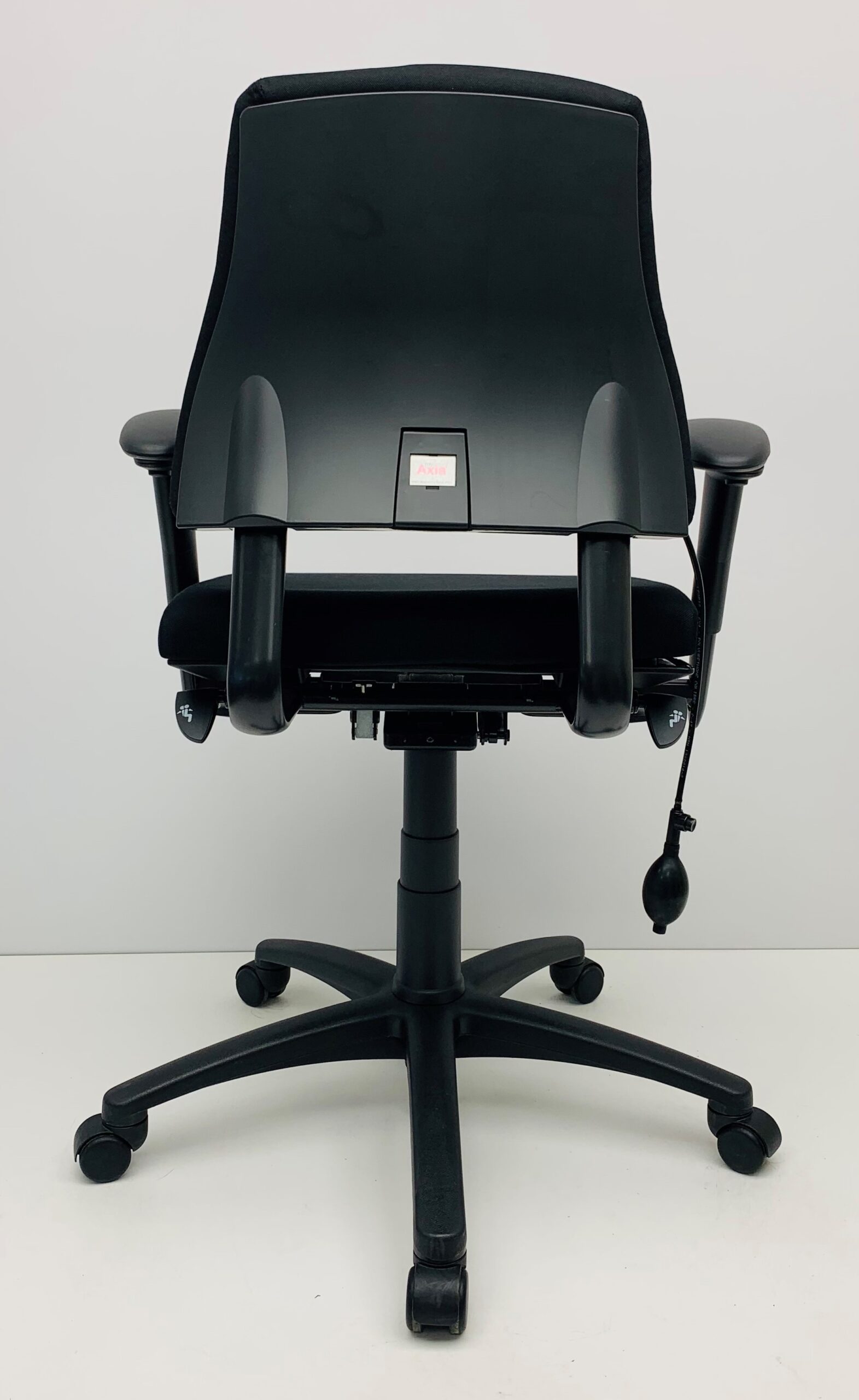 Bureaustoel BMA Axia Pro middelhoge rug zwart nieuwe stof