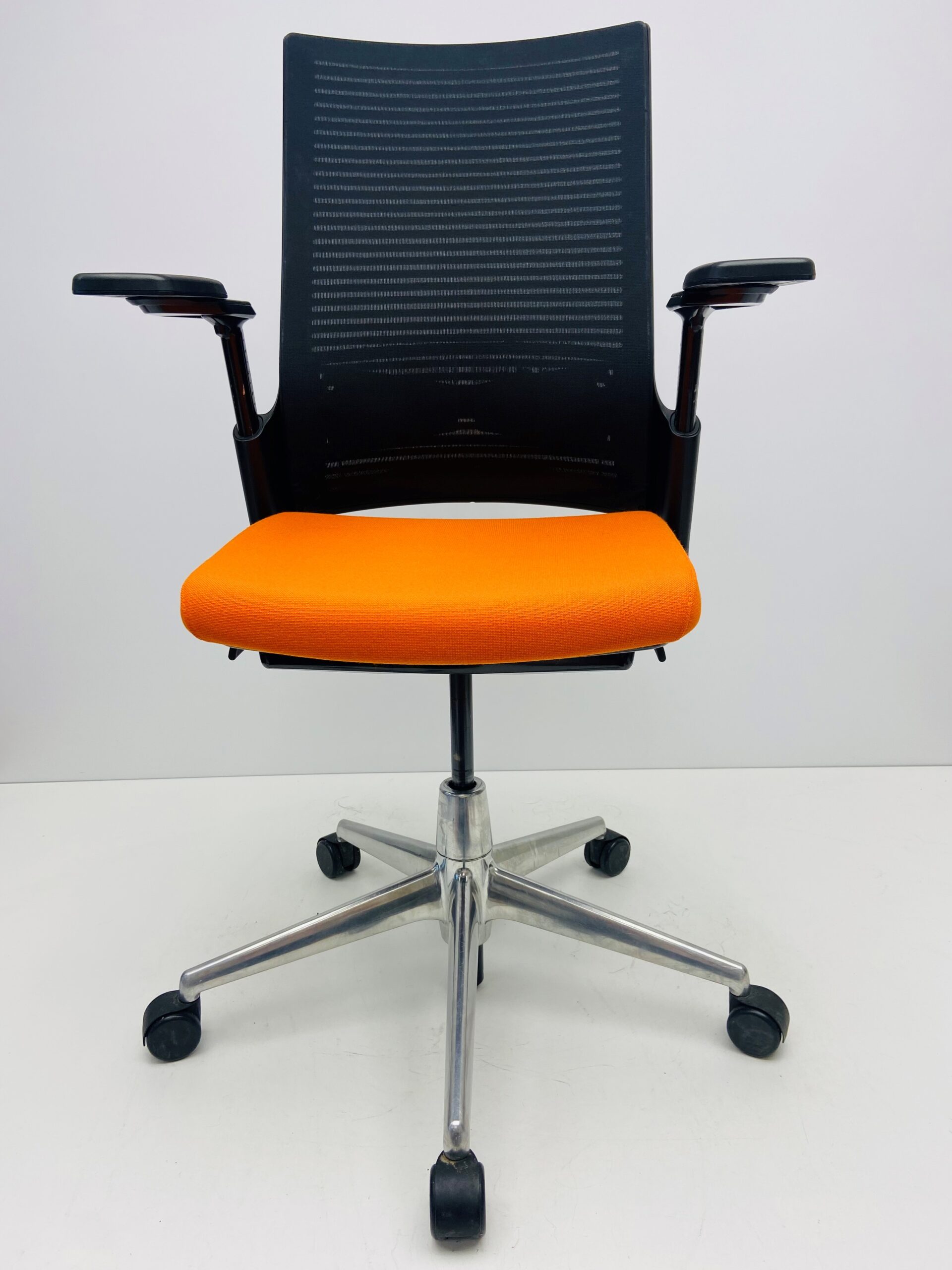 Bureaustoel Ahrend 2020 oranje