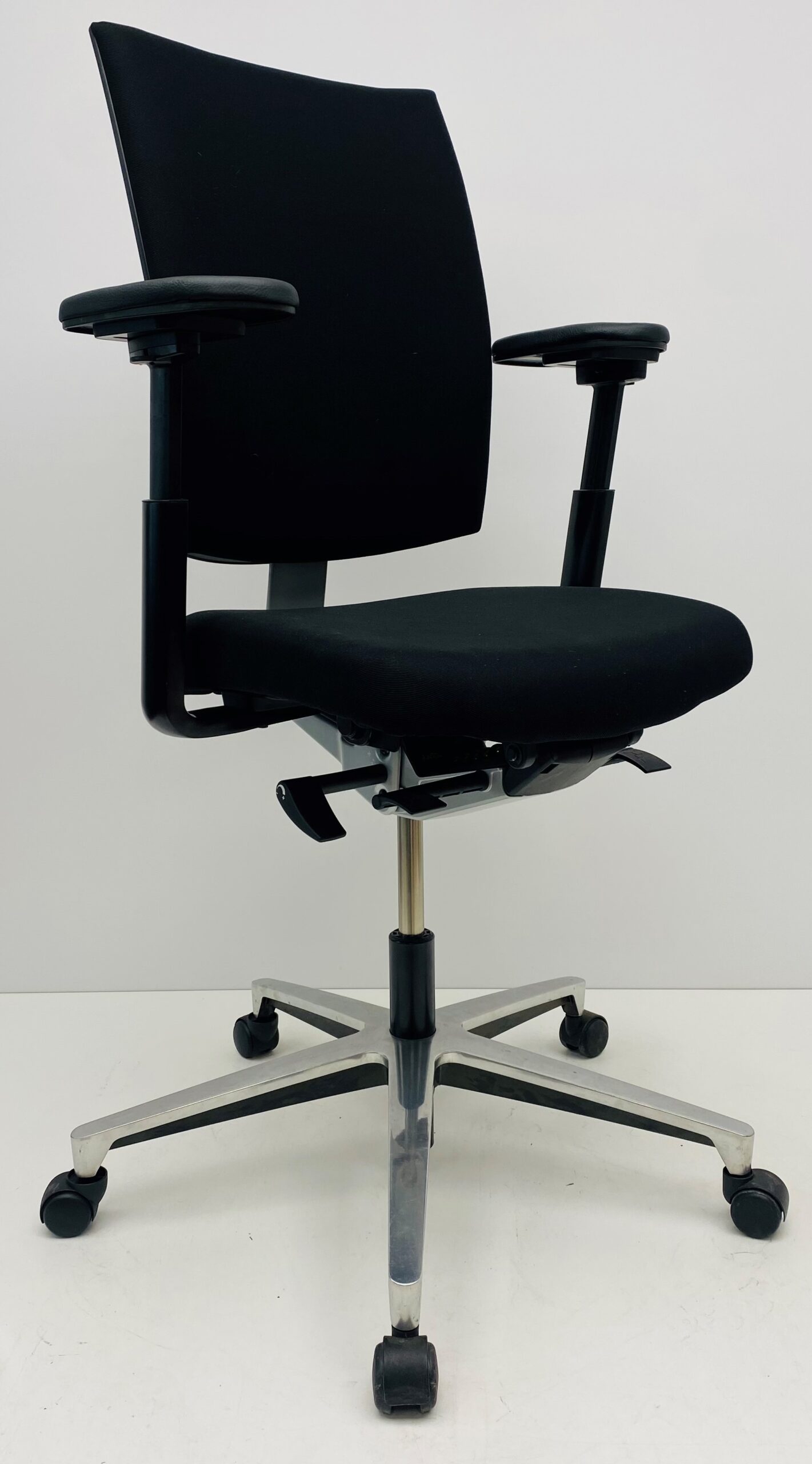 Bureaustoel Klöber Aspa zwart nieuwe stof