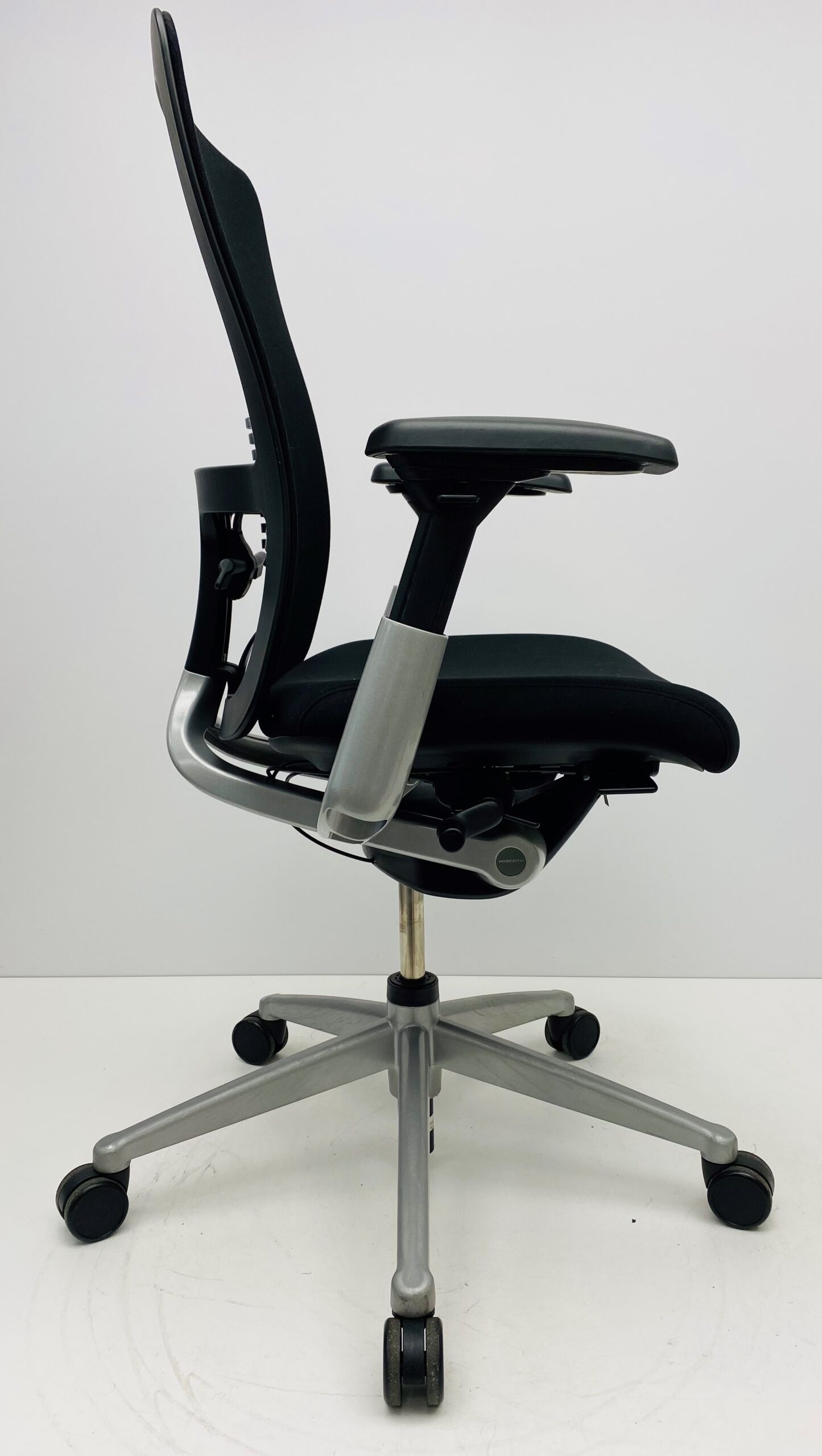 Bureaustoel Comforto 89 zwart nieuwe stof