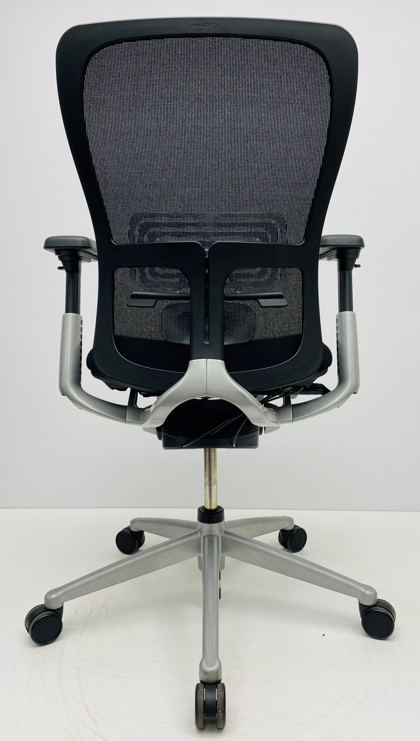 Bureaustoel Comforto 89 zwart nieuwe stof