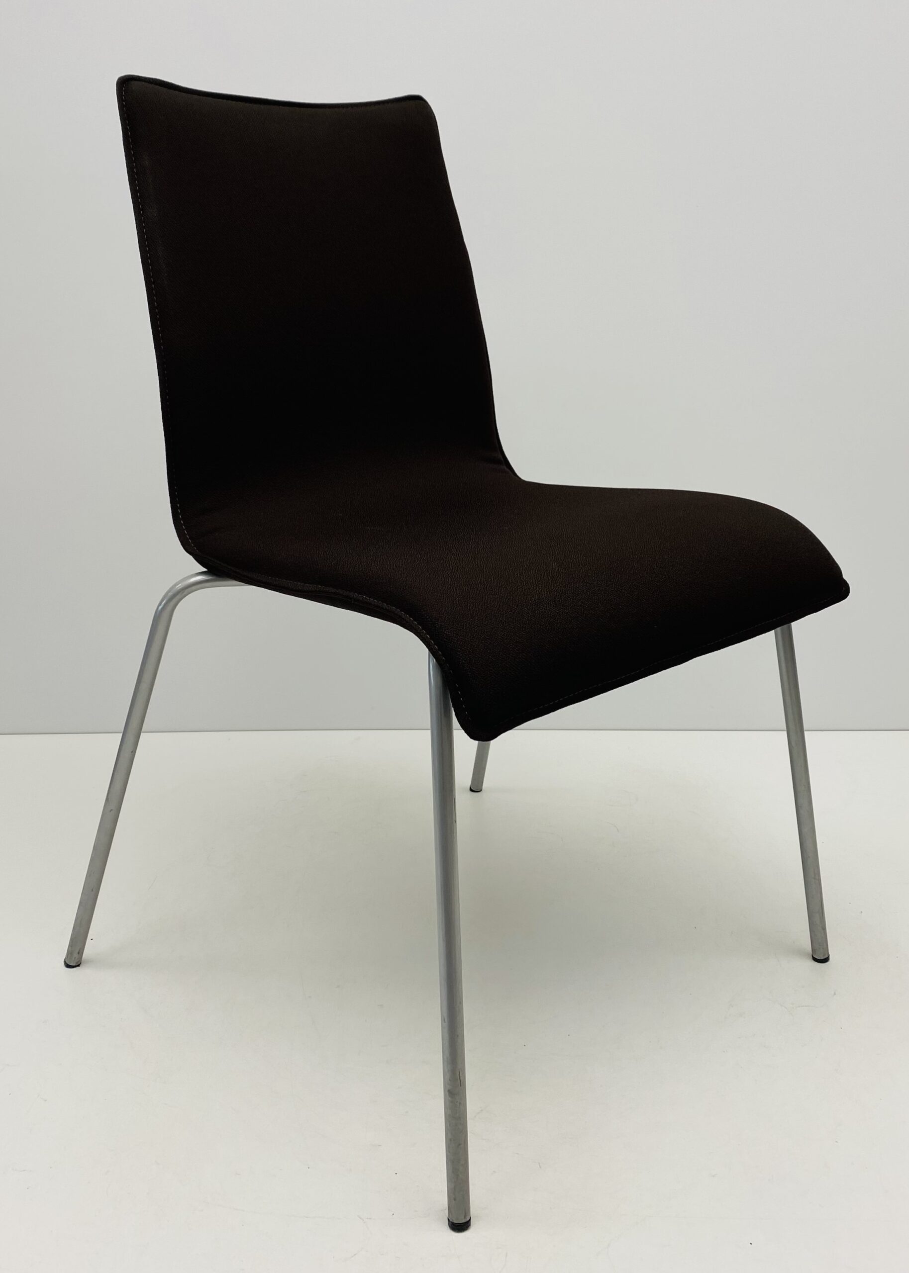 Vergaderstoel Benjo bruin