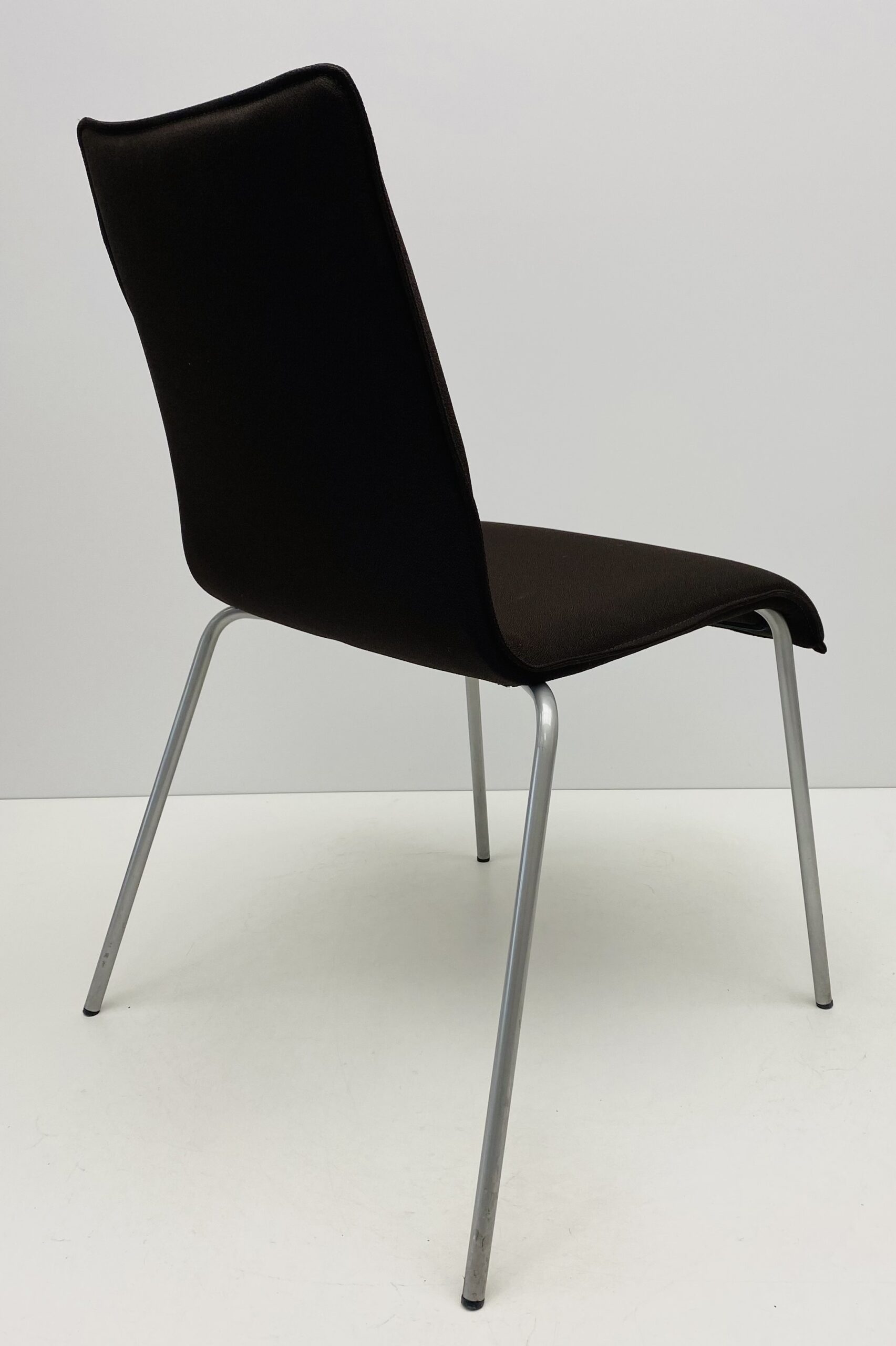 Vergaderstoel Benjo bruin