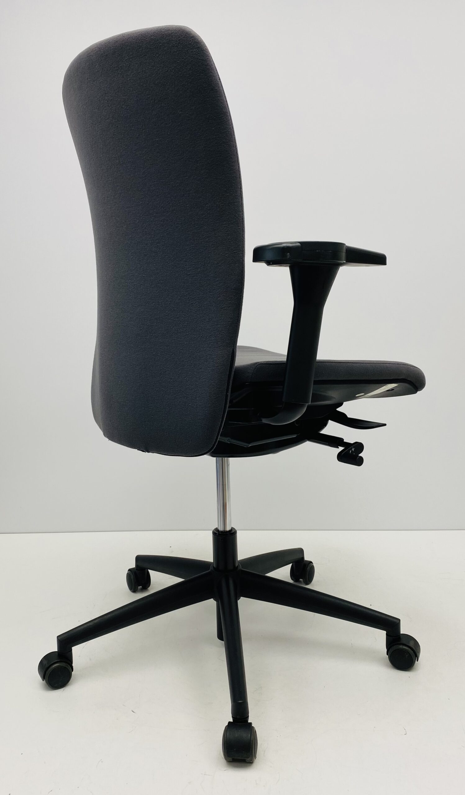 Bureaustoel Konig & Neurath antraciet