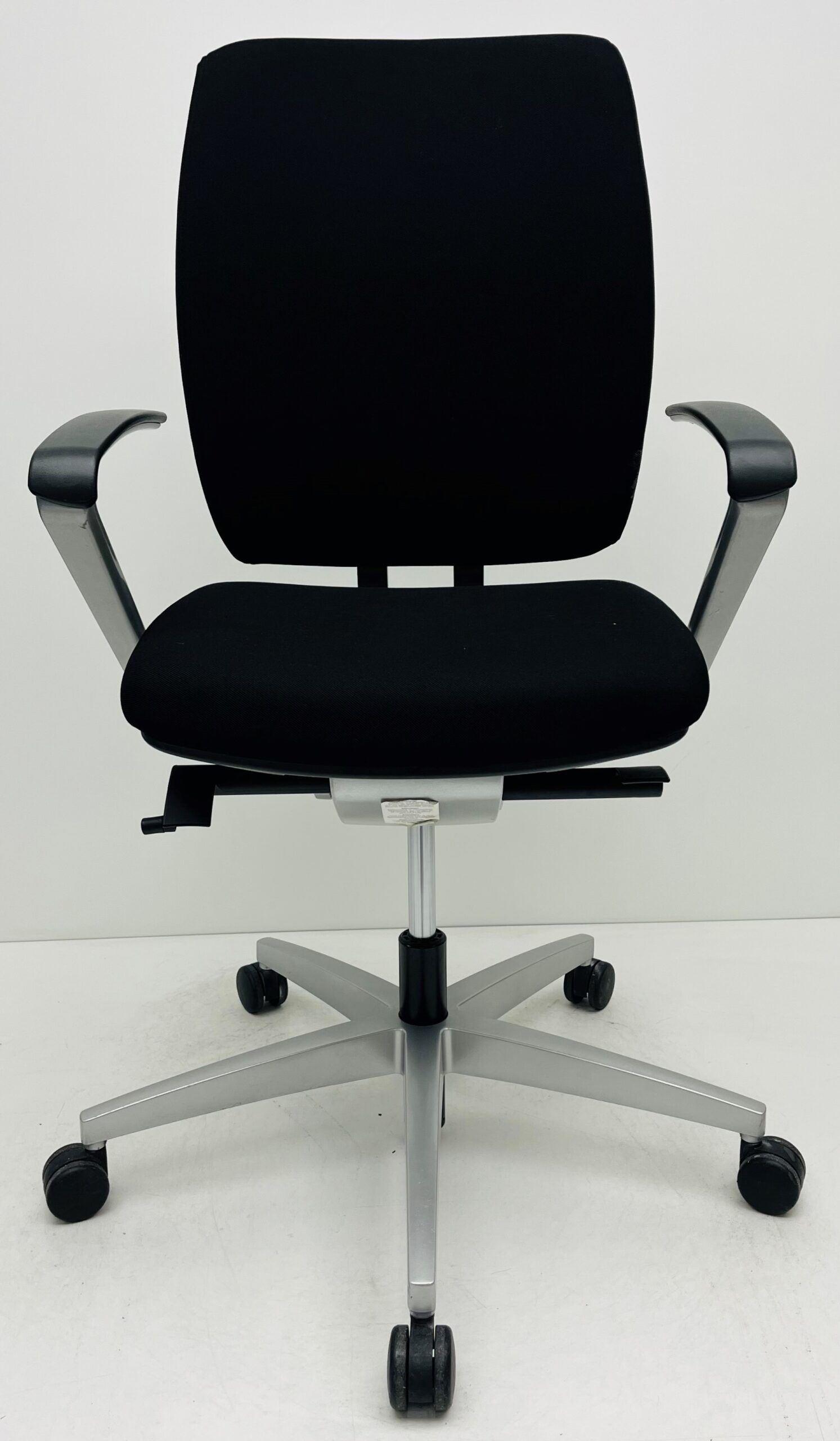 Bureaustoel Viasit Magnum zwart nieuw stof