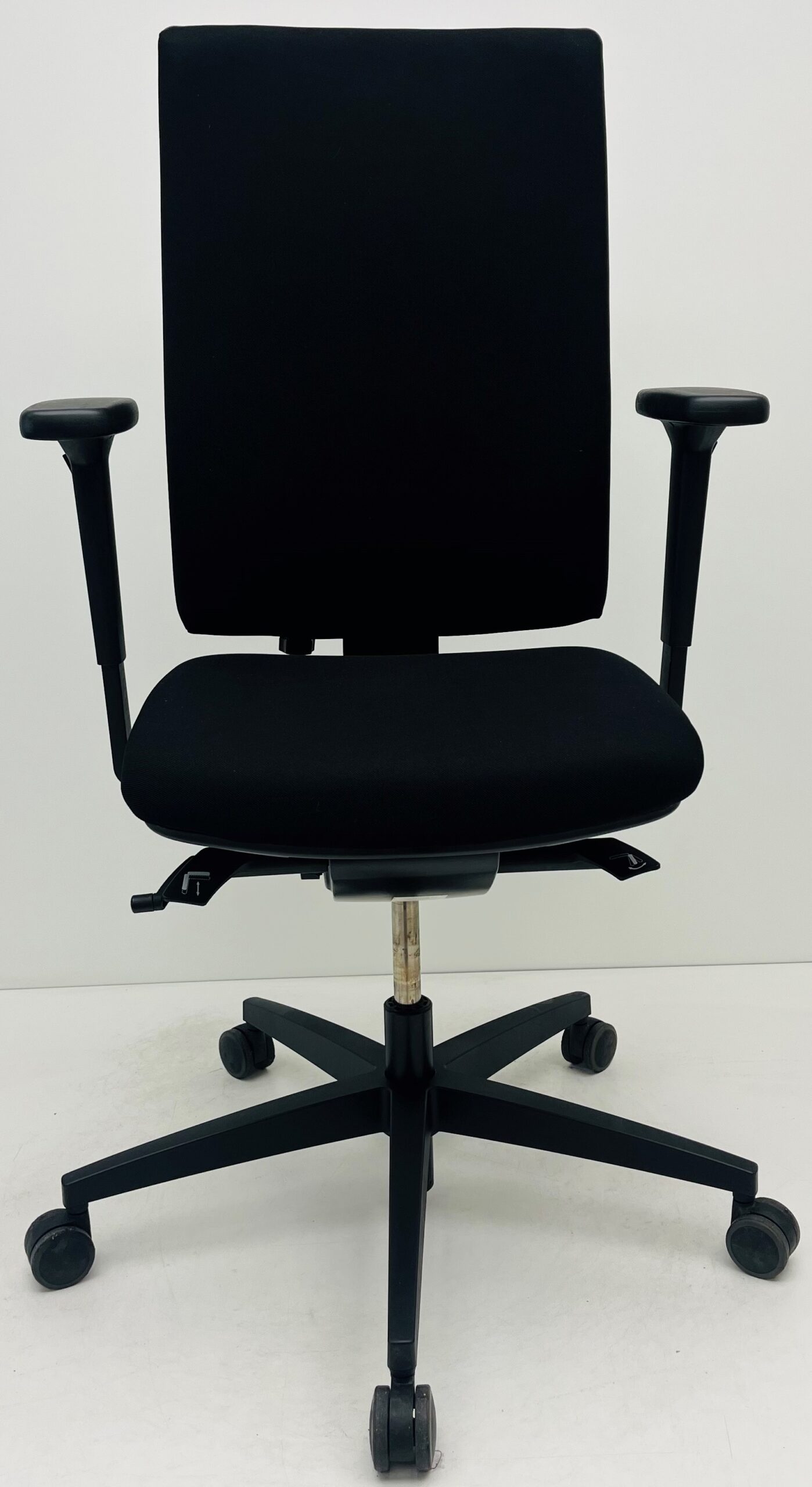 Bureaustoel Viasit Linea extra hoge rug zwart nieuwe stof