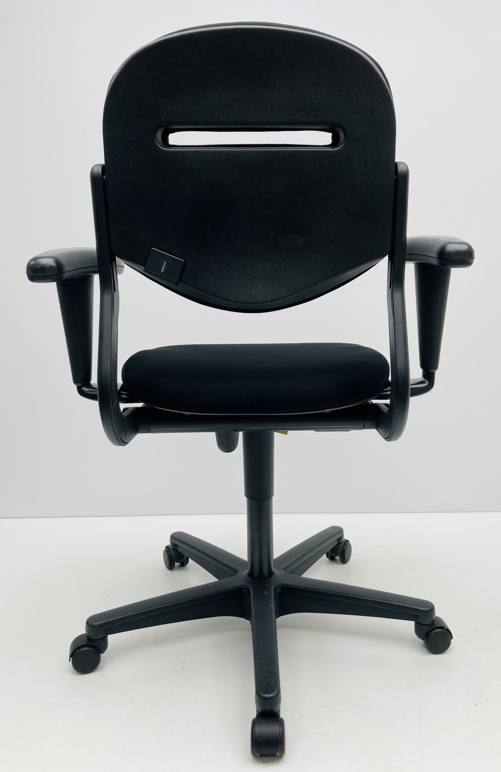 Bureaustoel Ahrend 220 middelhoge rug nieuwe stof