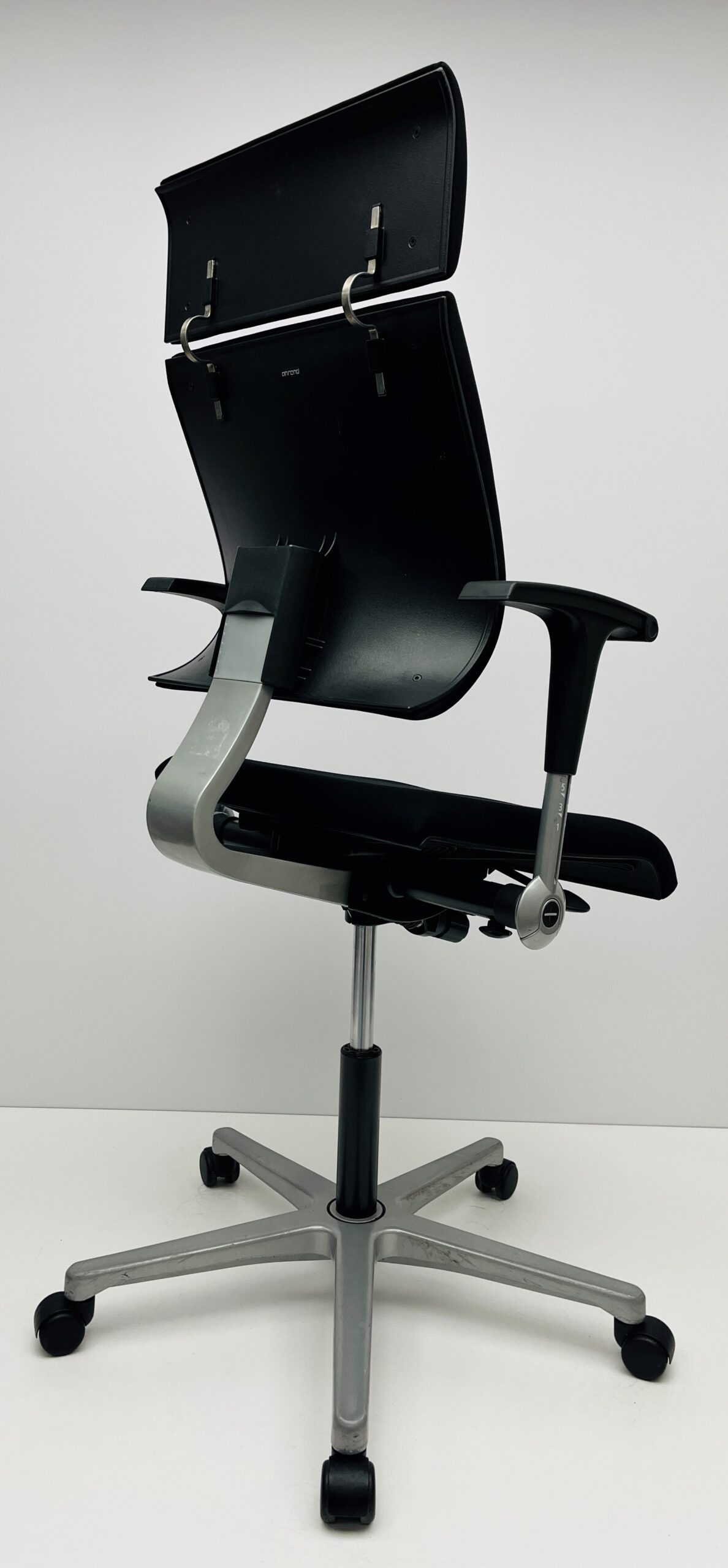 Bureaustoel Ahrend 240 hoofdsteun zwart nieuwe stof