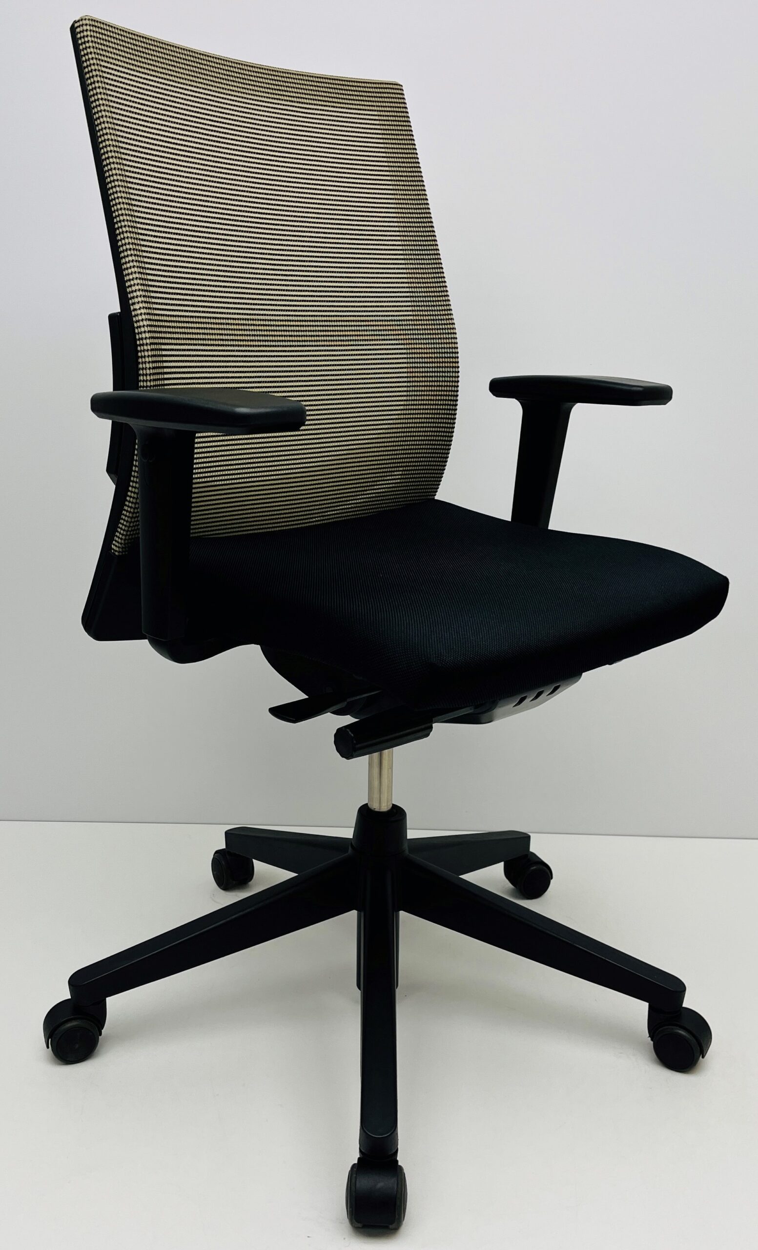 Bureaustoel Comforto 39 Beige