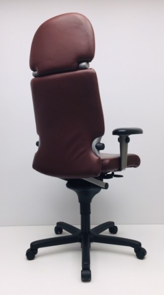 Bureaustoel Comforto 77 met hoofdsteun bruin leder