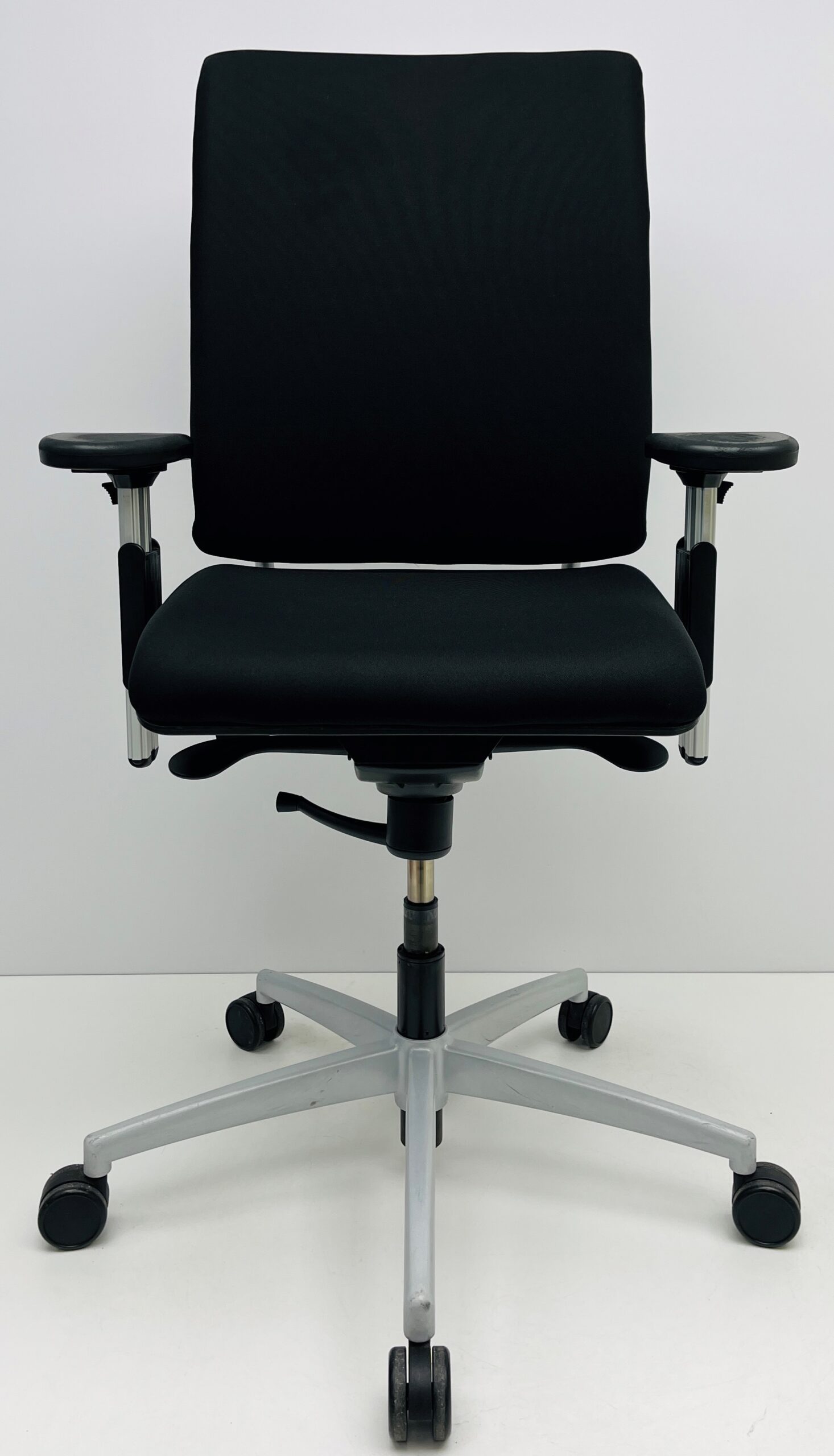 Bureaustoel Dauphin Extender zwart nieuwe stof