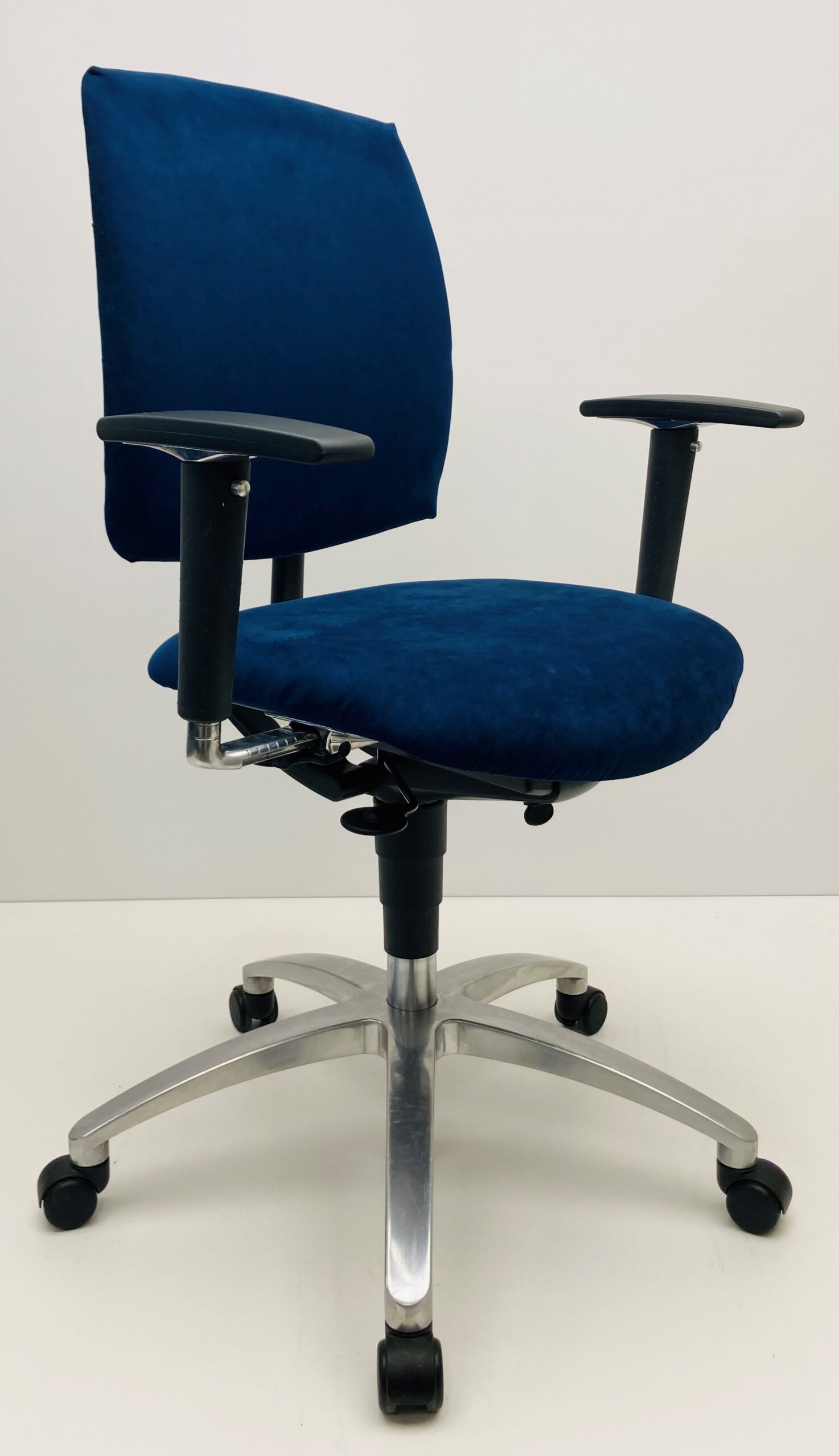 Bureaustoel Drabert Entrada Alcantara nieuwe stof blauw