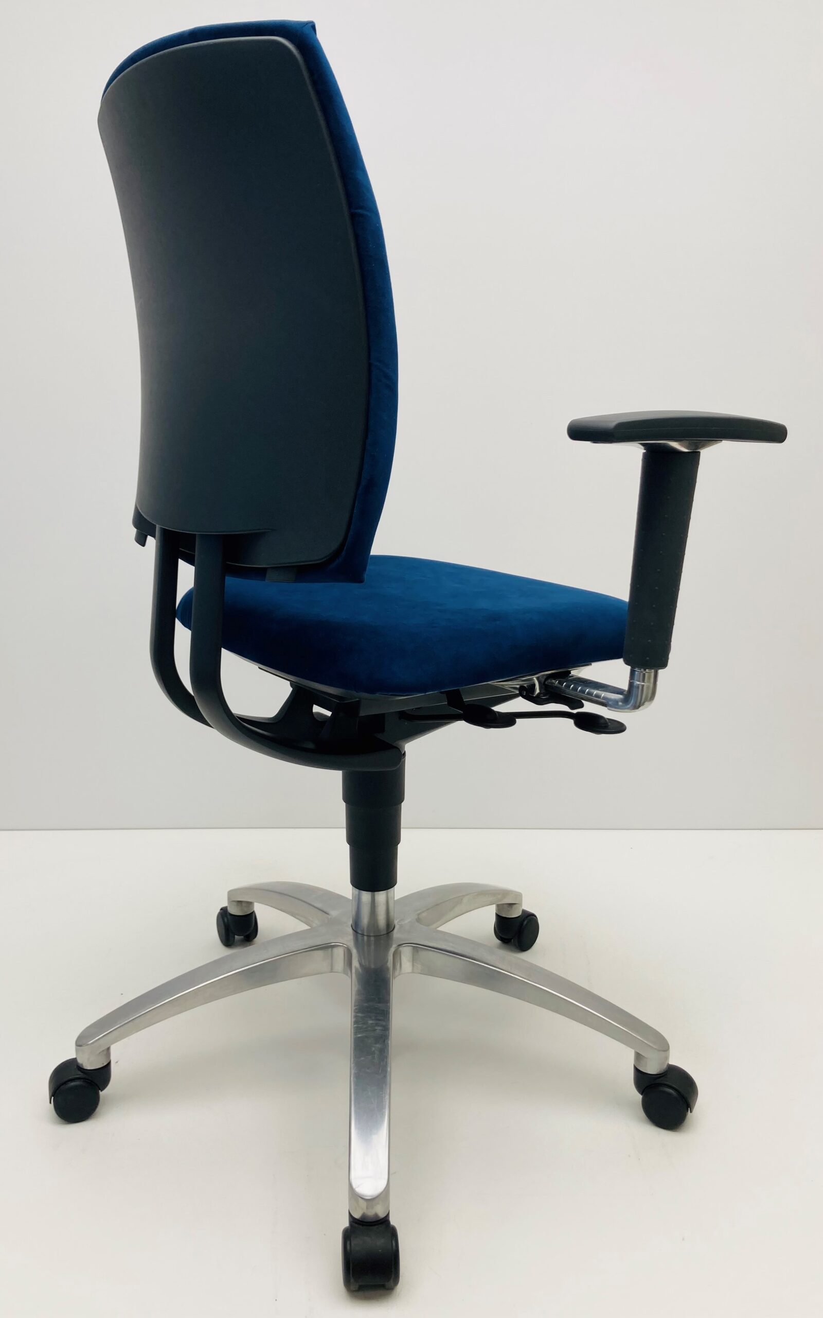 Bureaustoel Drabert Entrada Alcantara nieuwe stof blauw