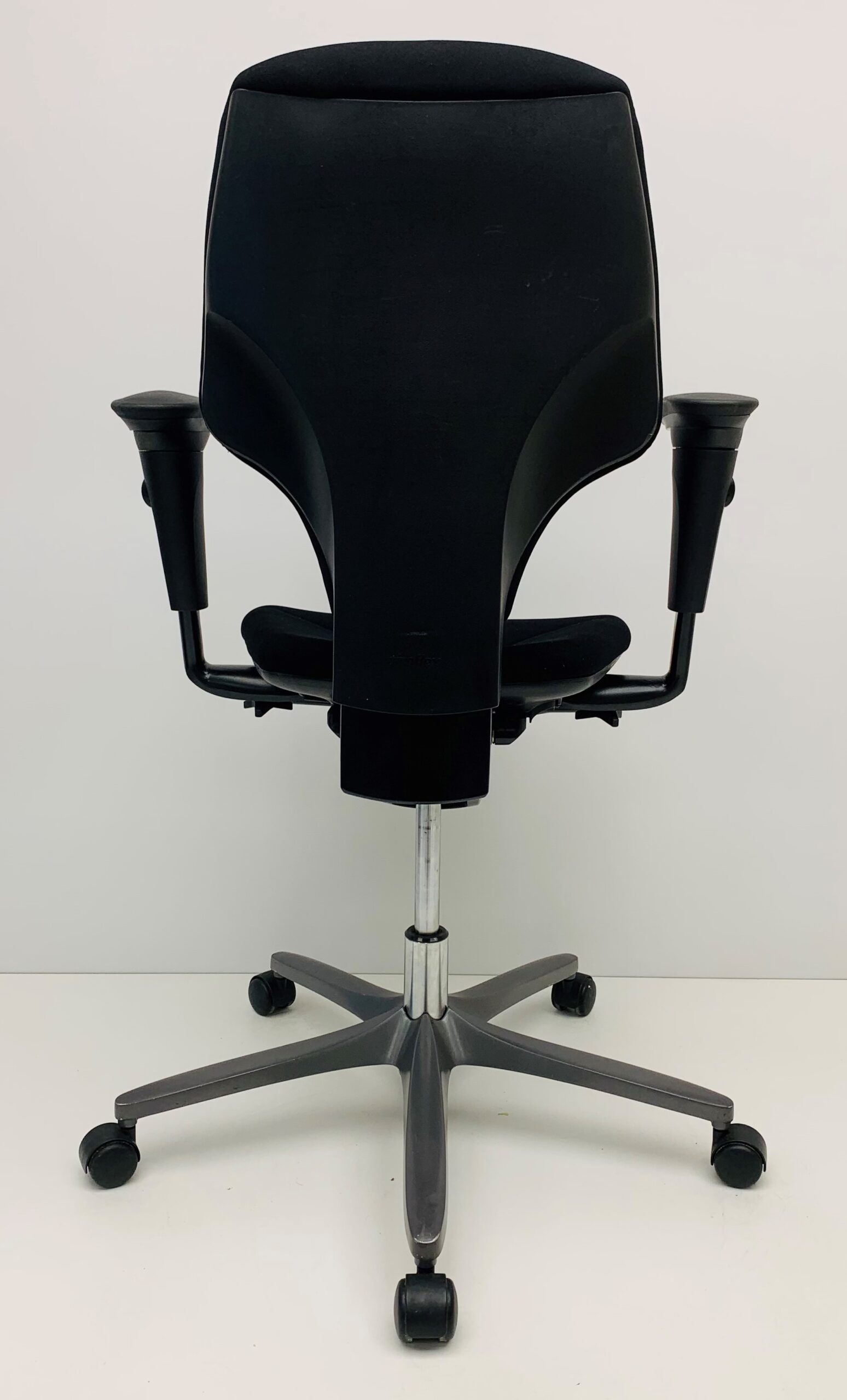 Bureaustoel Giroflex 64 zwart