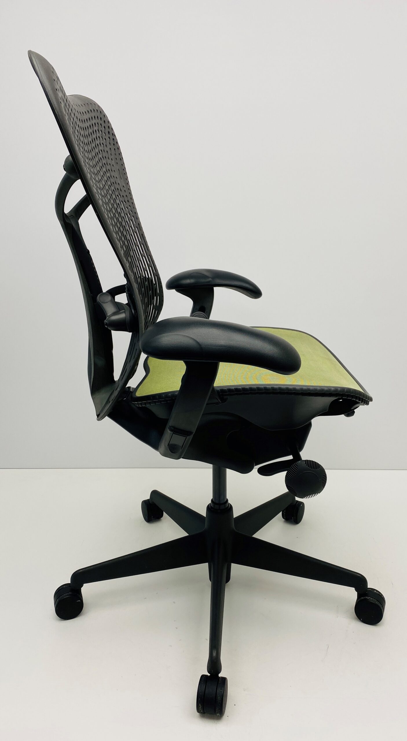Bureaustoel Herman Miller Mirra geel/grijs