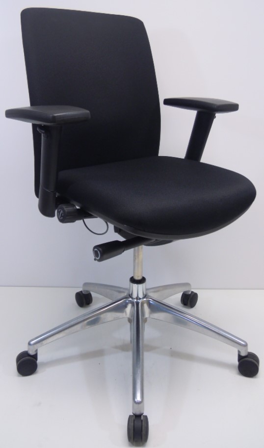 Jetchair 14 zwart nieuwe stof chromen voetkruis
