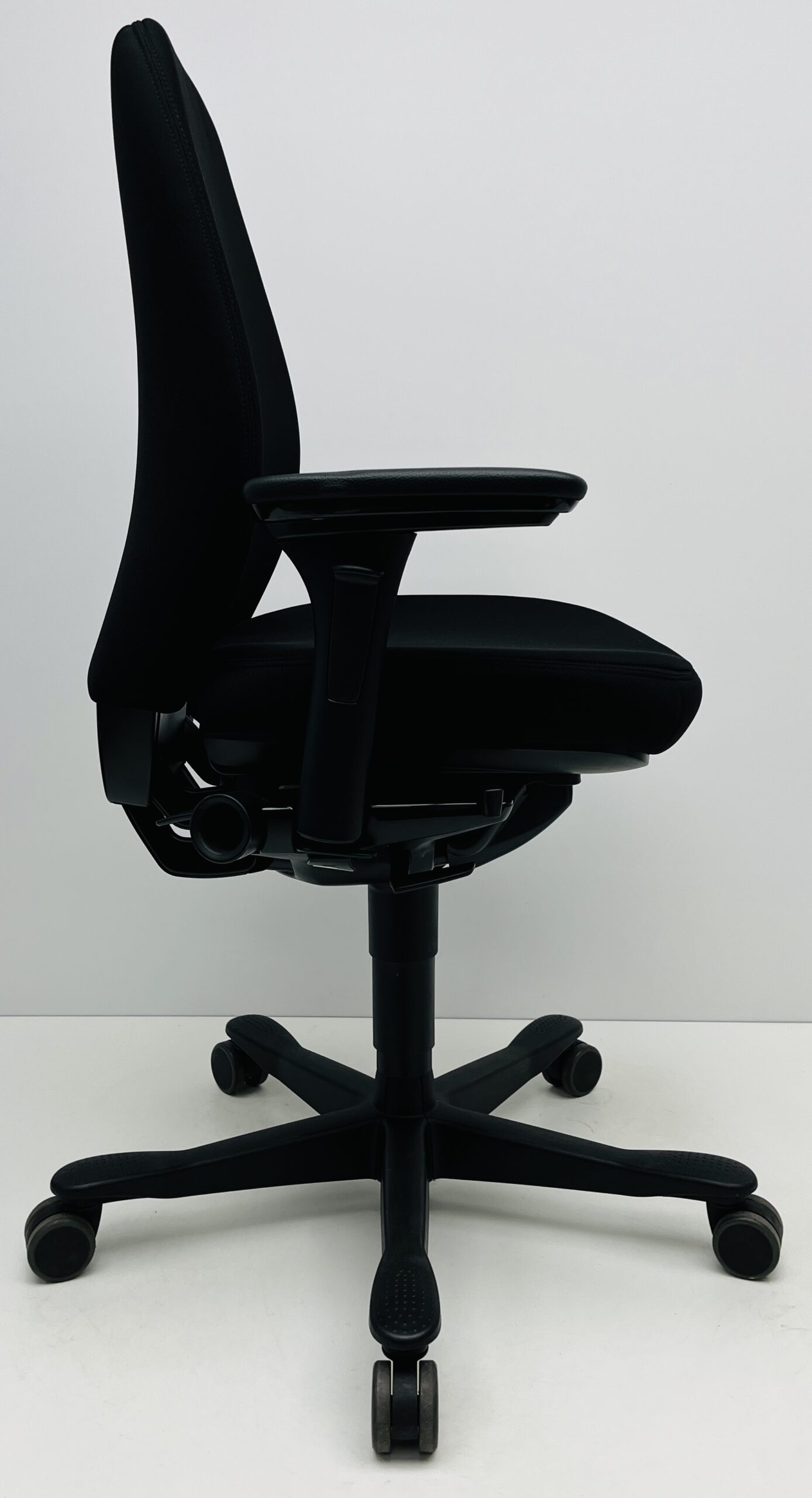 Bureaustoel Kinnarps 9000 zwart nieuwe stof