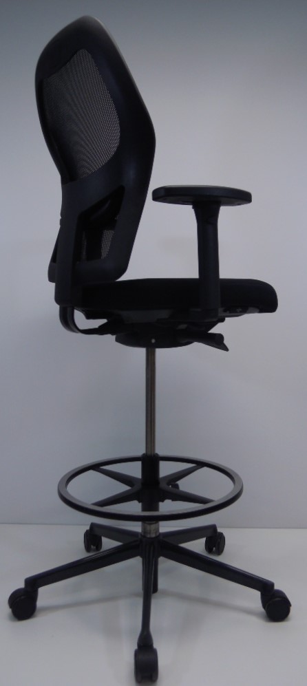 Kassastoel, loketstoel bootstoel Ahrend 160 zwart nieuw stof