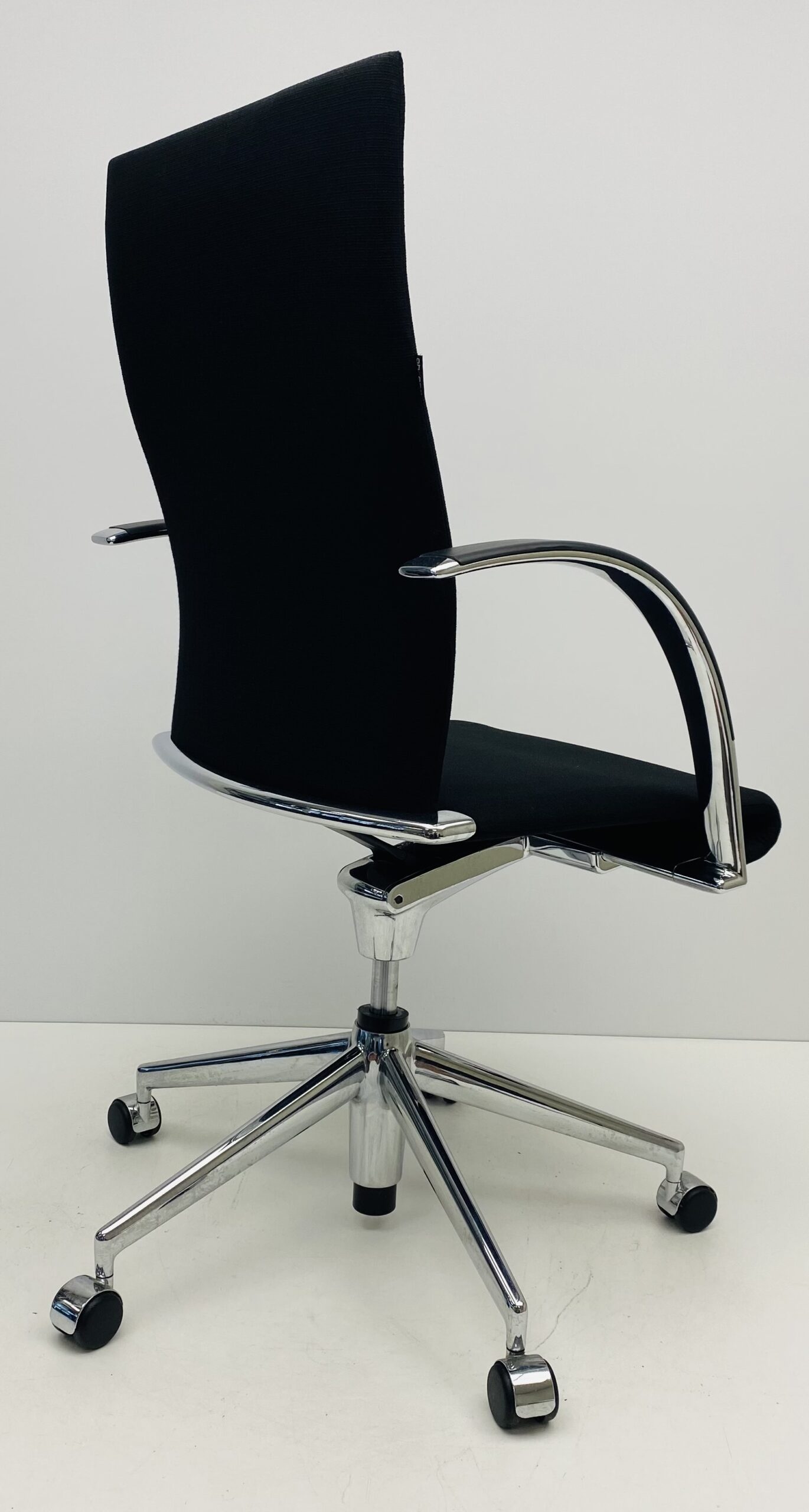 Vergaderstoel Ahrend 350 zwart