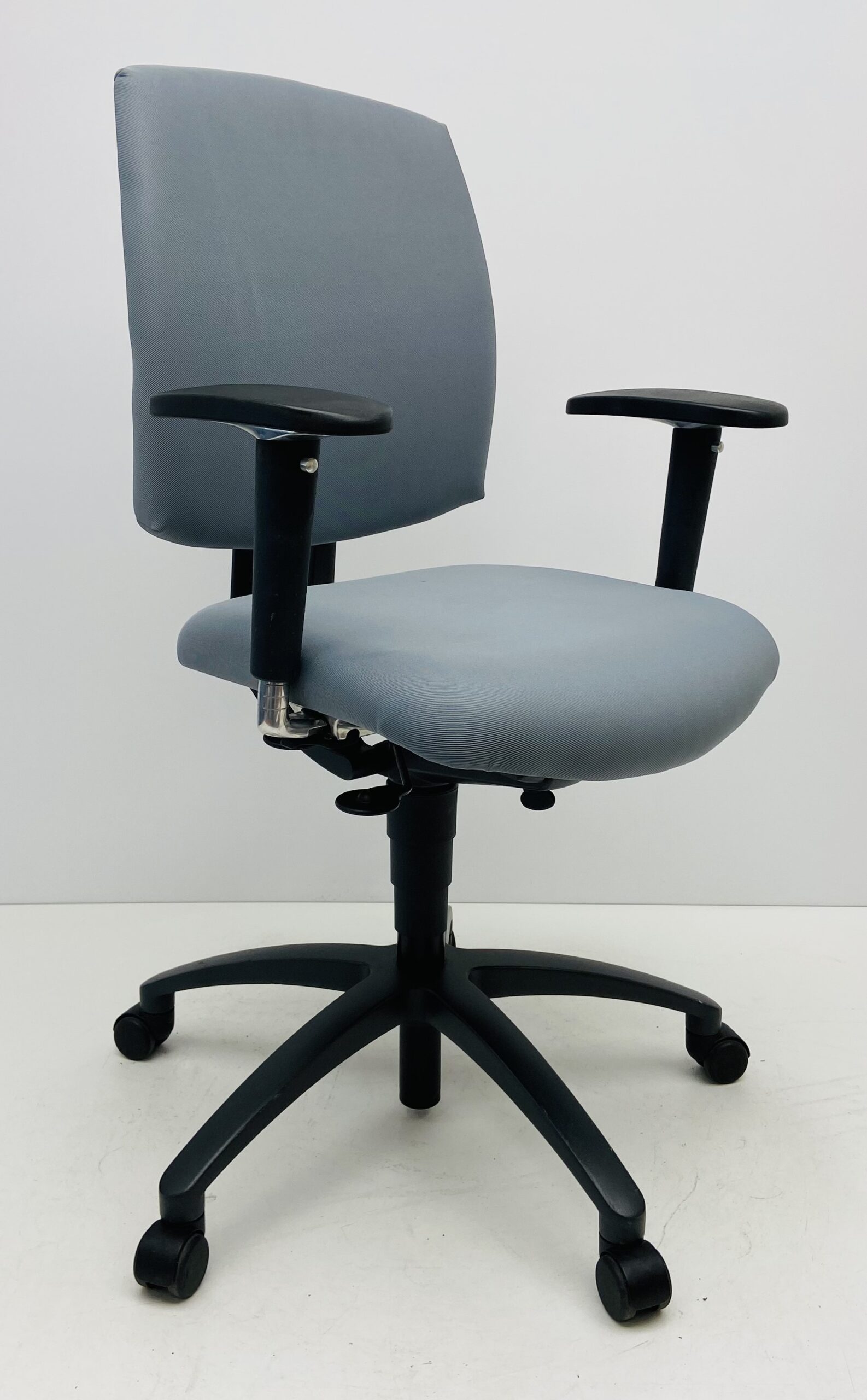 Bureaustoel Drabert Entrada licht grijs nieuwe stof