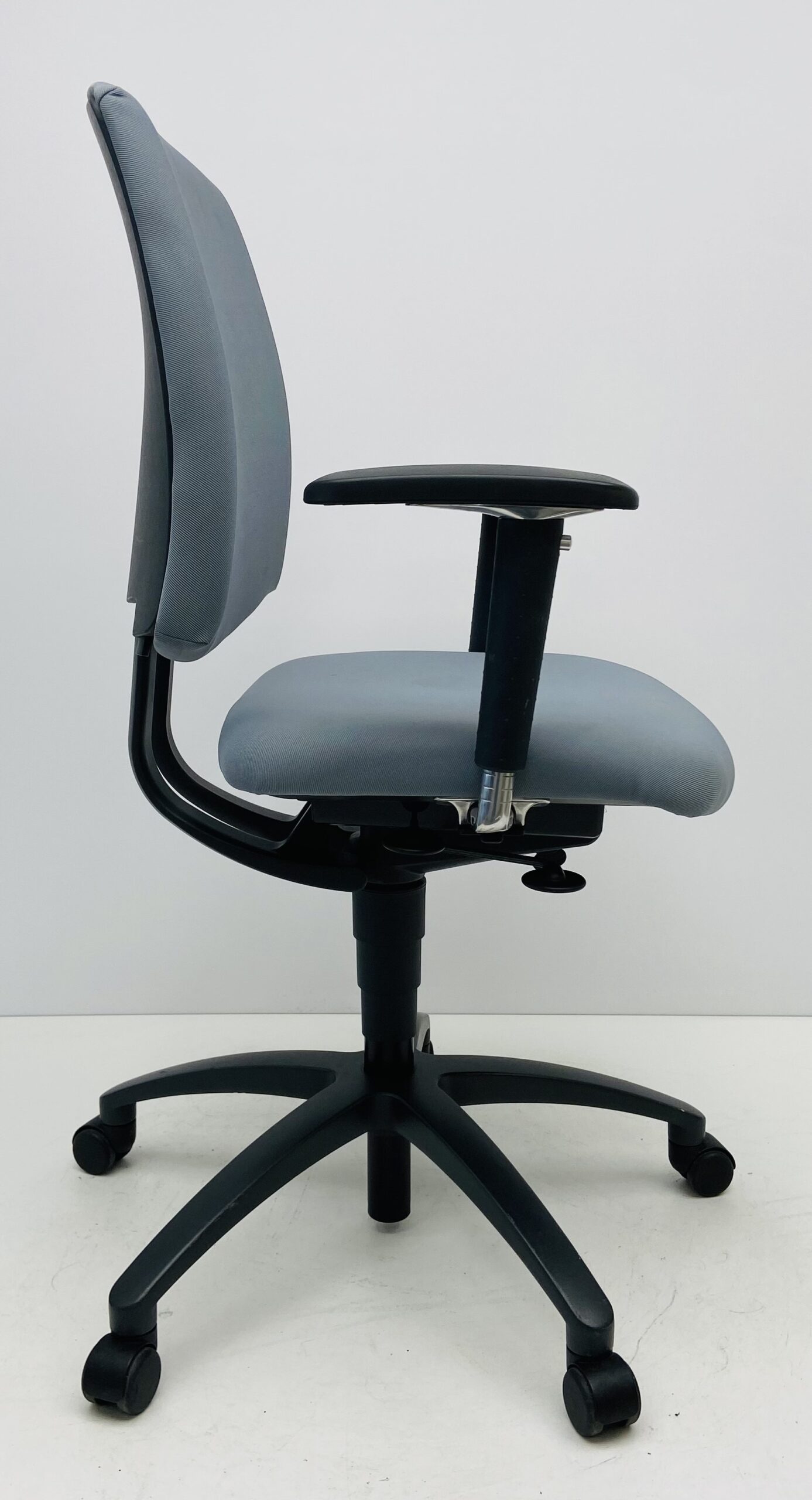 Bureaustoel Drabert Entrada licht grijs nieuwe stof