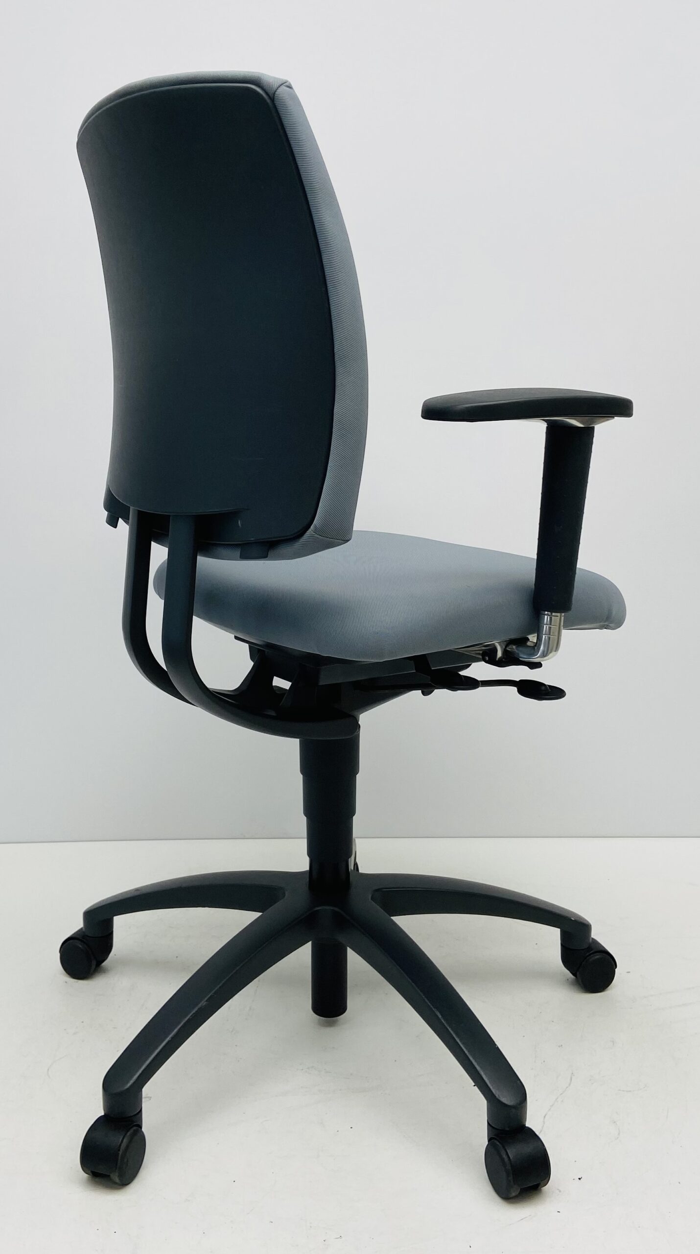 Bureaustoel Drabert Entrada licht grijs nieuwe stof